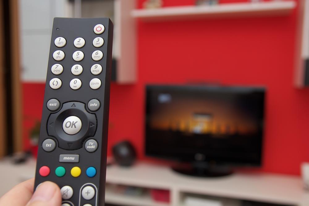 A Look at the pros and cons of Cable TV