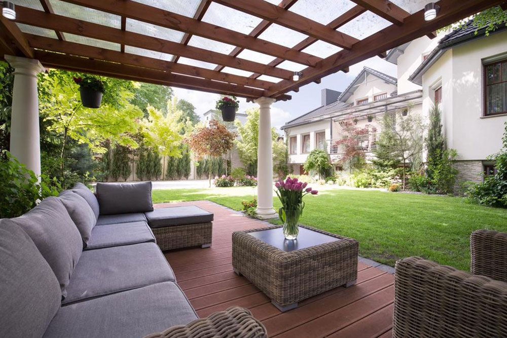 Accessories to accentuate your backyard patio designs