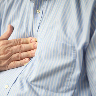 Here are a few common causes and symptoms of heartburn