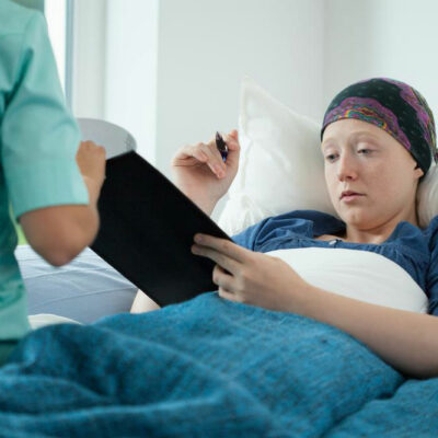 Symptoms and treatment of chronic myeloid leukaemia