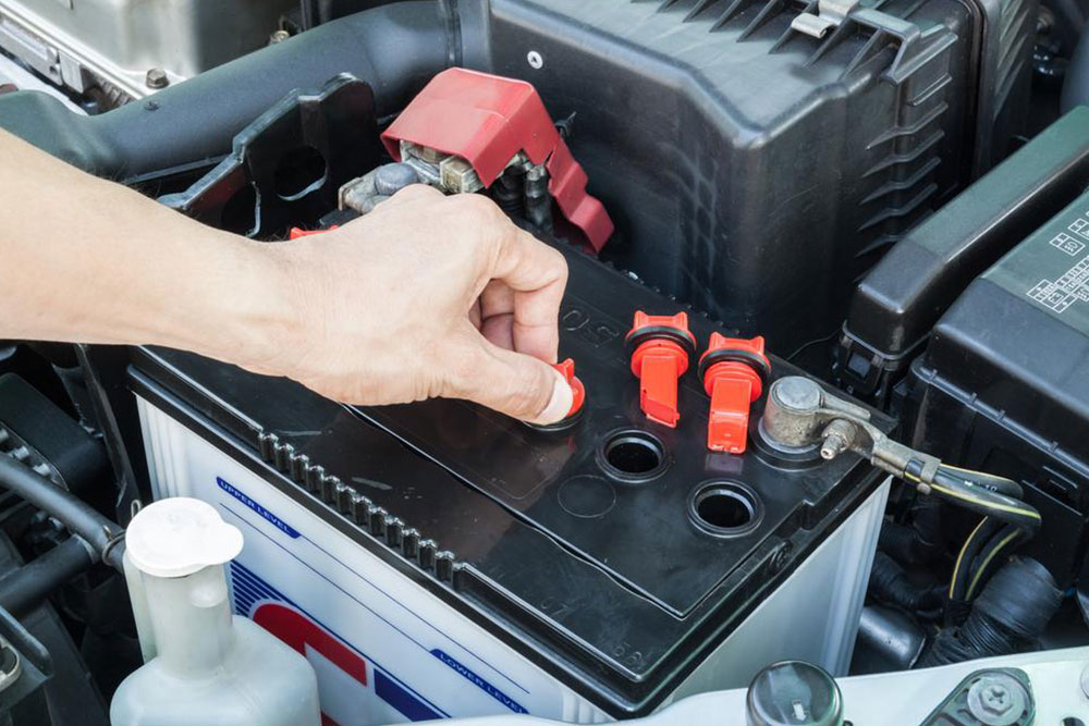 Tips to maintain your car batteries