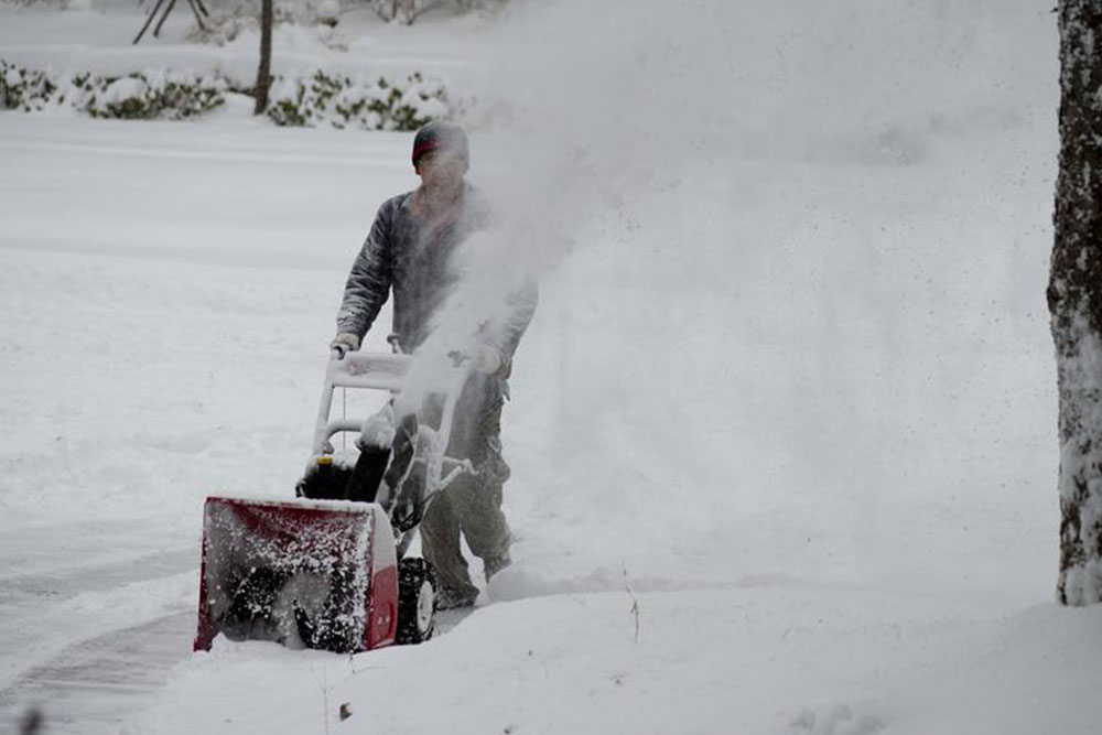 5 popular snow blowers for hilly and flat areas