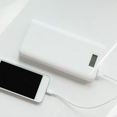 Here&#8217;s why mobile power banks are super useful on the go