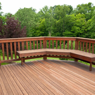 How to choose composite decking