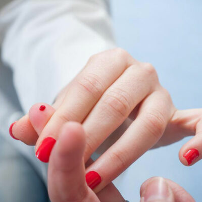 Know about the popular online nail technician schools