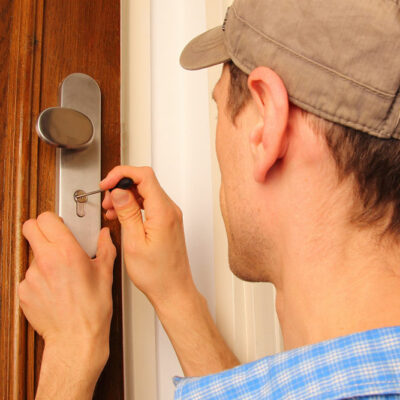 3 popular locksmiths in Chicago