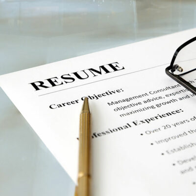 Factors to Consider While Selecting a Resume Writing Service Provider